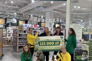 Wyjątkowa zbiórka. Klienci Maxi Zoo zebrali 230 tys. zł dla zwierzęcych bohaterów 