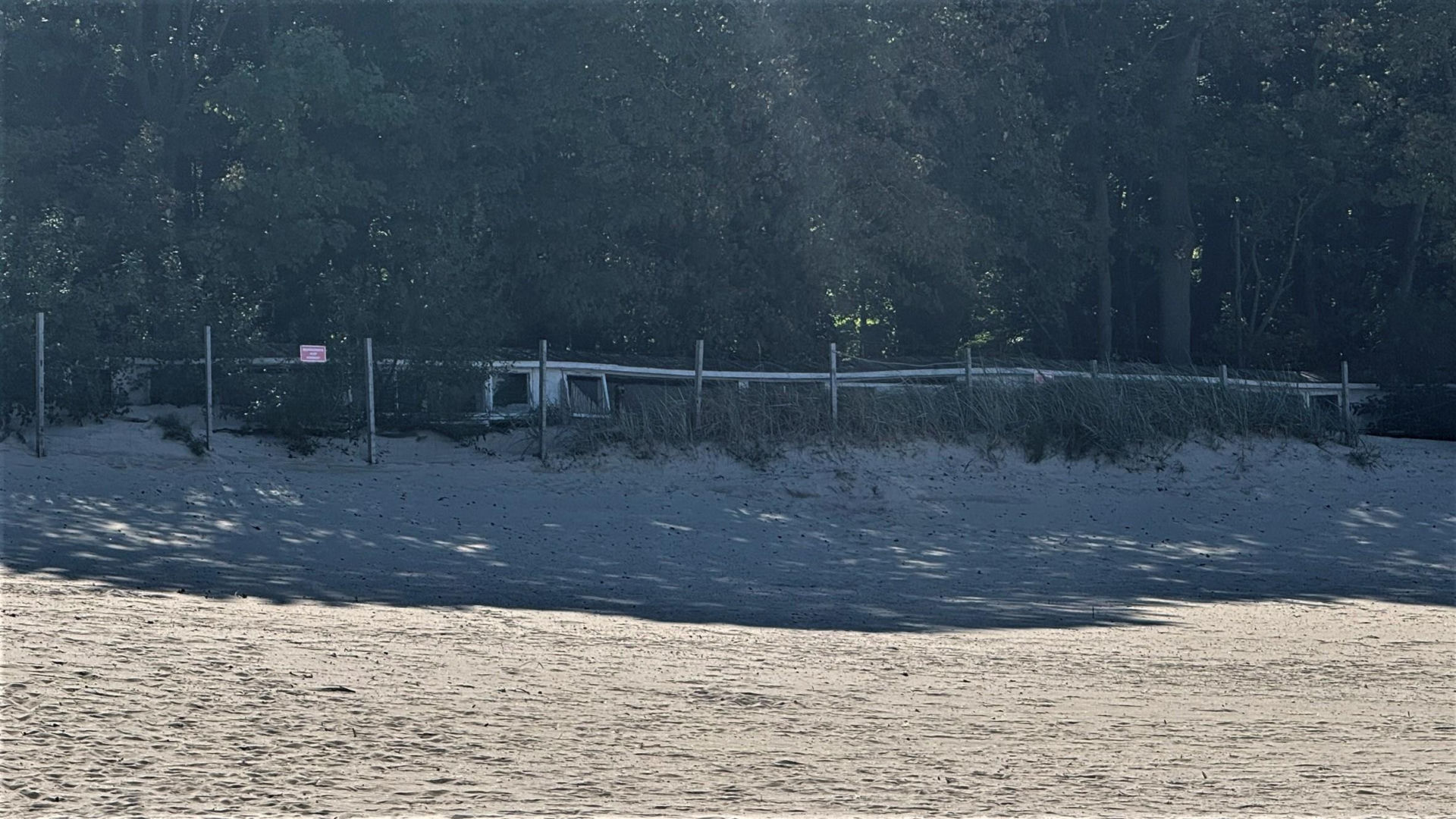 Ruina na plaży czyli zabytkowe kąpielisko Morskie Oko w Kołobrzegu