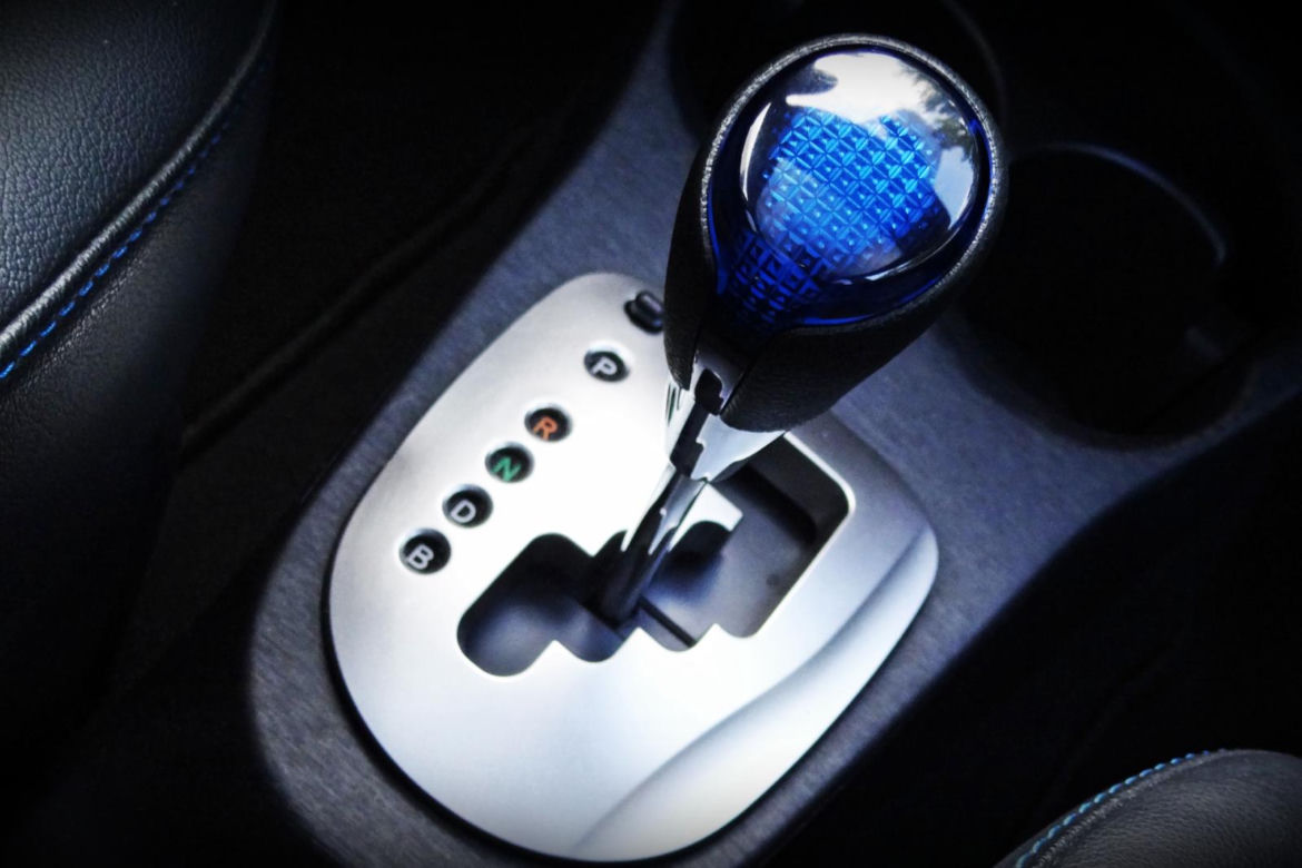 Toyota Yaris Hybrid 100