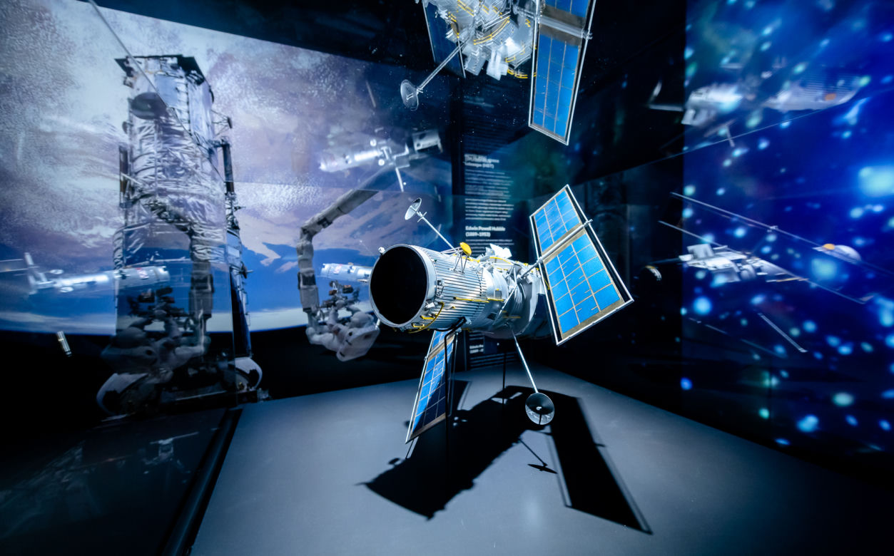 COSMOS DISCOVERY Space Exhibition w Warszawie