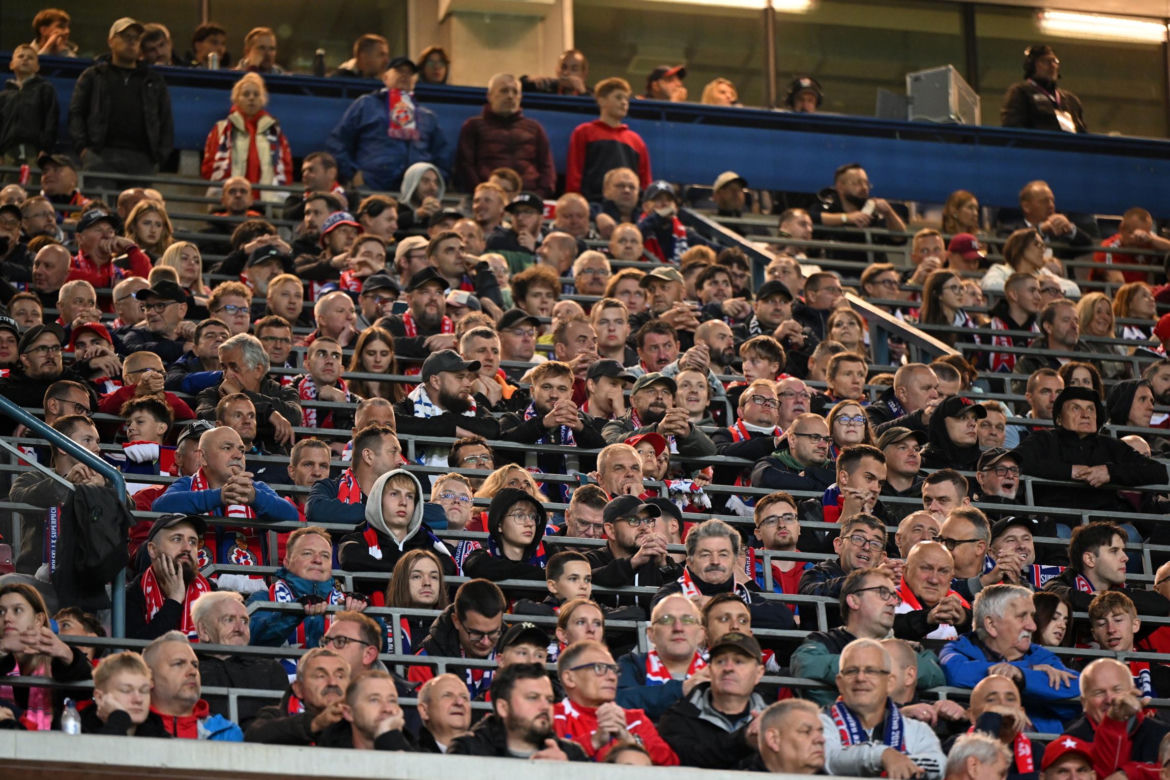 Wisła Kraków - Jagiellonia Białystok; Zdjęcia kibiców i zawodników z meczu 8. kolejki PKO BP Ekstraklasy