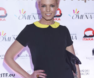 Ilona Felicjańska wycina sobie powieki