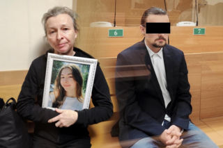 Justyna przygotowała mu ulubioną sałatkę. Kilka godzin później już nie żyła. Matka 20-latki rozpacza: „Traktowałam go jak syna”