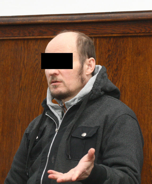 Dariusz D.  z Targówka pociągnął za spust i uciekł. Mechanik samochodowy zastrzelił swojego klienta