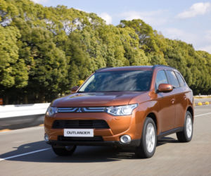 NOWY Mitsubishi Outlander 2013