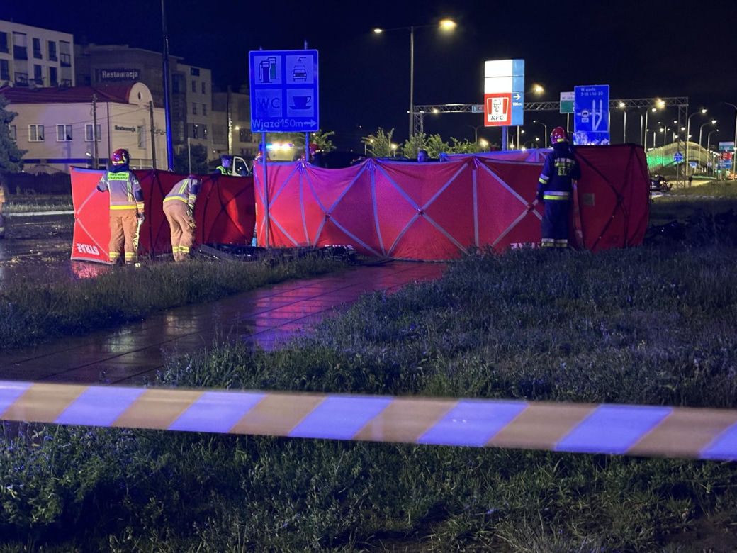 Młode małżeństwo zginęło testując nowe auto. W domu zostawili 3-letnią córeczkę
