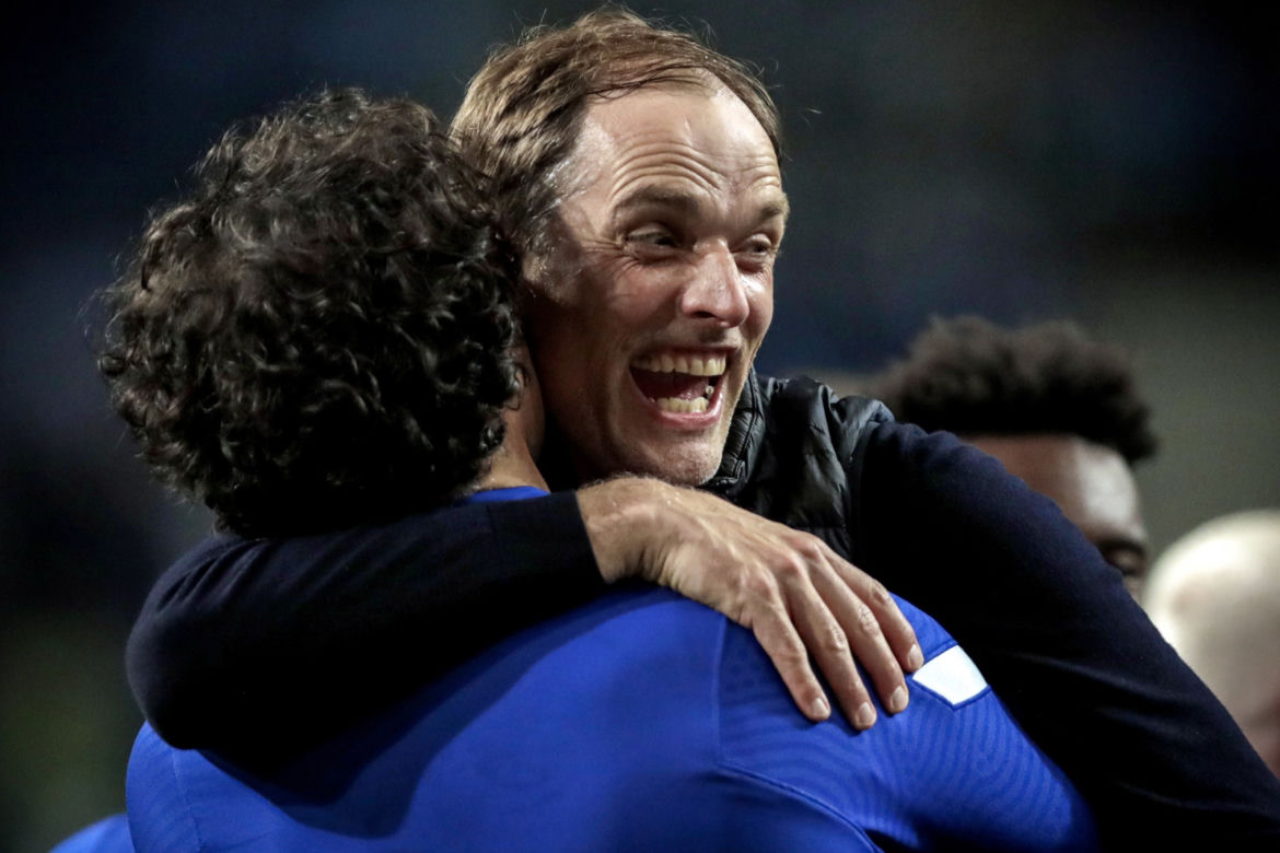 Piłkarze i kibice Chelsea Londyn świętują wygranie Ligi Mistrzów po zwycięstwie w finale 1:0 z Manchesterem City 