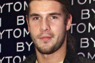 Piotr Adamski zasłynął jako polski hydraulik. Dziś jest modelem plus size!