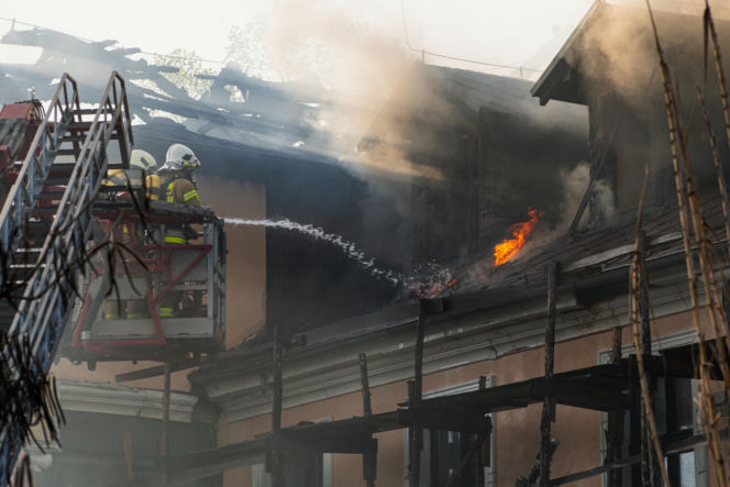 Płonie zabytkowy pałac w Lubuskiem! Gigantyczna akcja straży pożarnej
