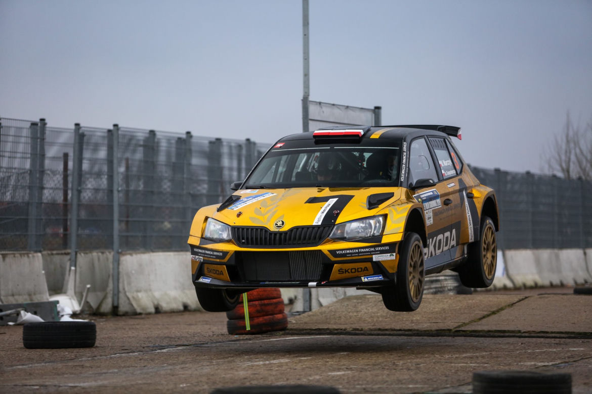 Złota Skoda Fabia R5 zespołu rajdowego Miko Marczyk Motorsport