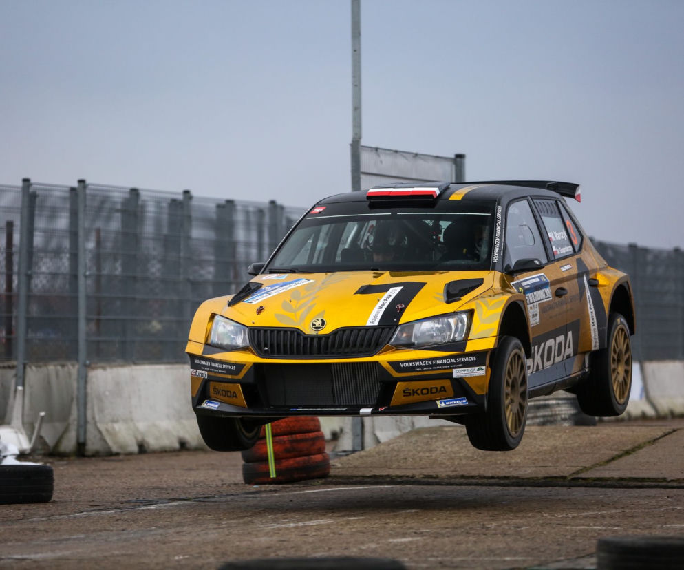 Złota Skoda Fabia R5 zespołu rajdowego Miko Marczyk Motorsport