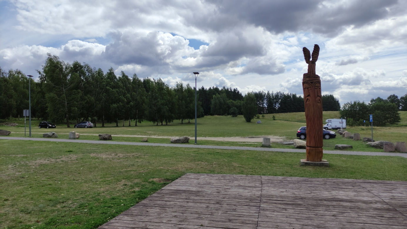 Rodzina straciła z oczu Julkę tylko na sekundy. Ogromna tragedia nad jeziorem Stelchno