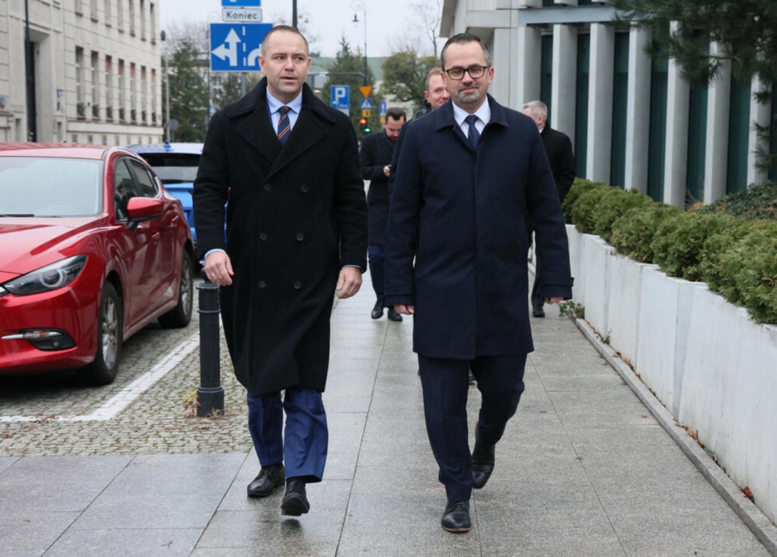 Styl Rafała Trzaskowskiego i Karola Nawrockiego