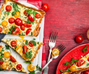 Szybka tarta z ciasta filo z pomidorami i serem ricotta