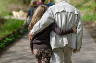 Życzenia na Dzień Babci i Dzień Dziadka 2026. Te piękne wierszyki zachwycą wszystkich dziadków