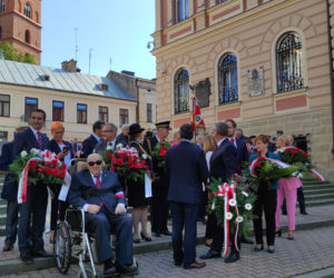Wręczenie nominacji generalskiej płk. Zdzisławowi Baszakowi w Tarnowie