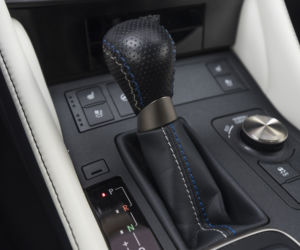 Lexus RC F Carbon 5.0 V8 464 KM 