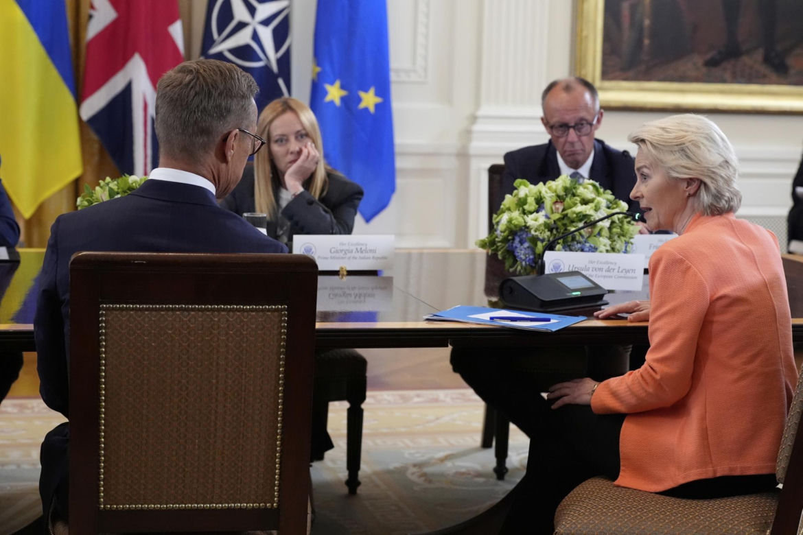 Rozmowy Trumpa z Zełenskim i liderami europejskimi w Białym Domu