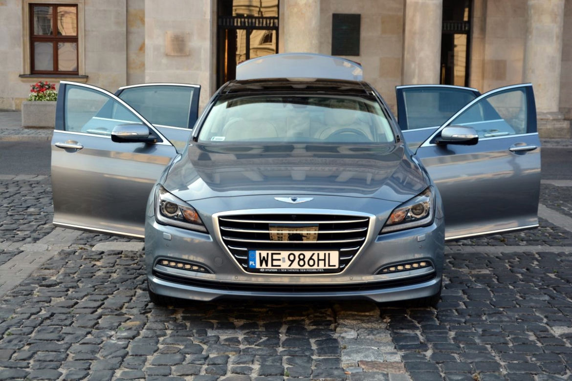 Hyundai Genesis 3.8 V6
