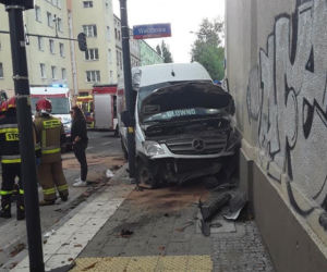 GROŹNY WYPADEK w centrum Łodzi. 5 osób trafiło do szpitala. Sprawca uciekł! 
