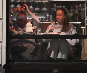 Katarzyna Zielińska pije z kaczorem