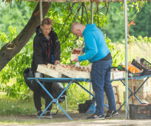 Paweł Kowal. Zabrał żonę na wino w szuwary