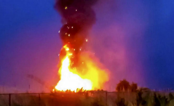 Piorun trafił prosto w dinozaura! Zobacz, co z niego zostało