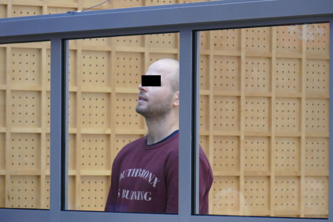 Wstrząsający mord w Łodzi. Zabił przyjaciół, bo zobaczył demony