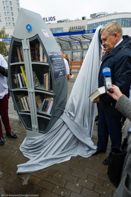 Białystok. Białostockie Śledzie Książkowe - miejskie regały na książki