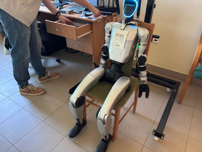 Robot humanoidalny nowosądeckiej ANS