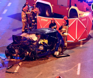 Jechał pod prąd i zmiażdżył nadjeżdżający samochód. Śmiertelny wypadek na Mokotowie