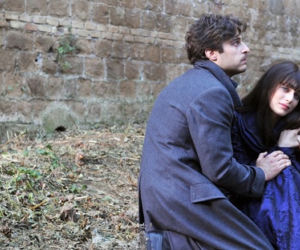 Dama w czarnym welonie. Clara (Miriam Leone), Guido (Lino Guanciale)