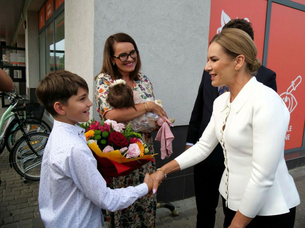 Marta Nawrocka śpiewała i gotowała z seniorami w Stalowej Woli