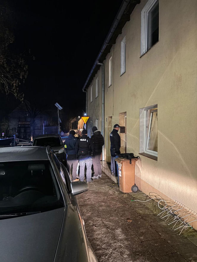 Tragedia w Chełmnie! Matka i trójka dzieci nie żyją po zatruciu czadem