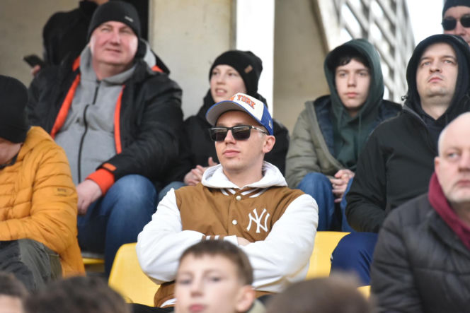 PRES Grupa Deweloperska Toruń - Stelmet Falubaz Zielona Góra, zdjęcia kibiców i zawodników ze sparingu na Motoarenie