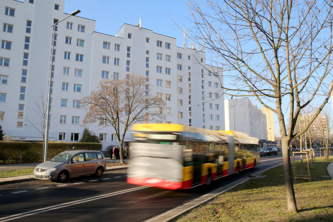 Zróbcie nam przystanek przy bloku