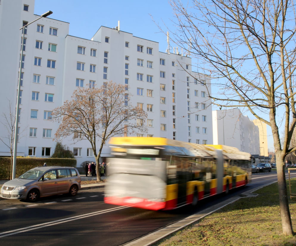 Zróbcie nam przystanek przy bloku