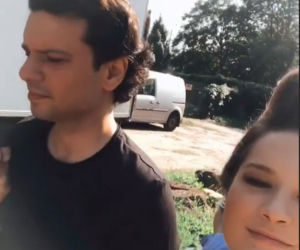 Na Wspólnej. Kasia (Julia Chatys) i Daniel Salman na planie