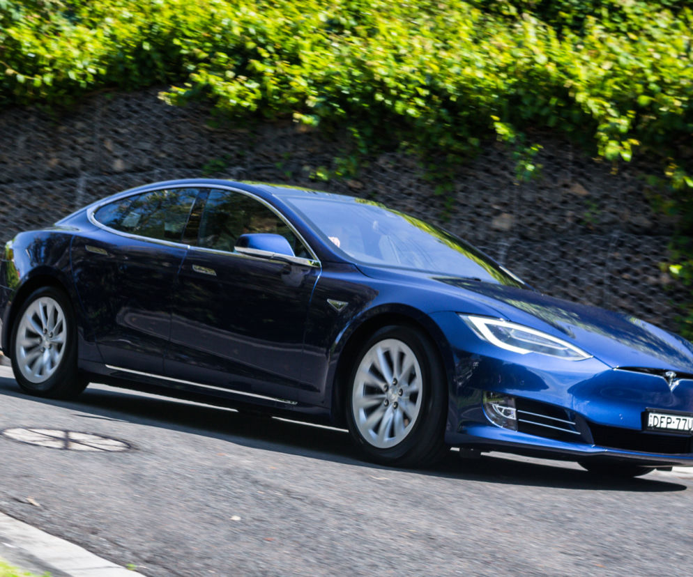 Tesla Model S 75D