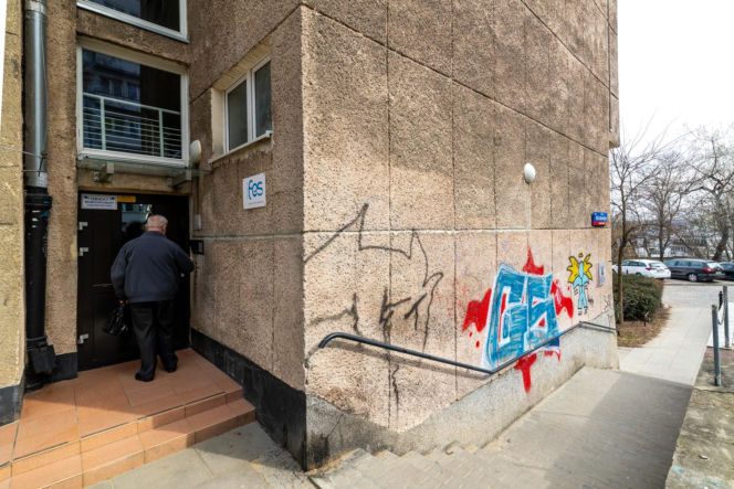 Wieżowiec przy ul. Sewerynów 4 w Warszawie