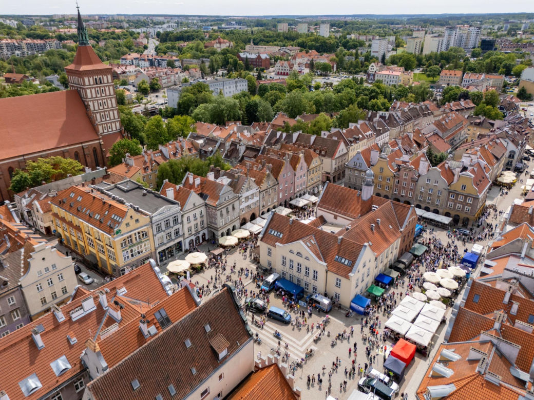   Tłumy na Starym Mieście w Olsztynie. Tak mieszkańcy świętowali Dzień Dziecka