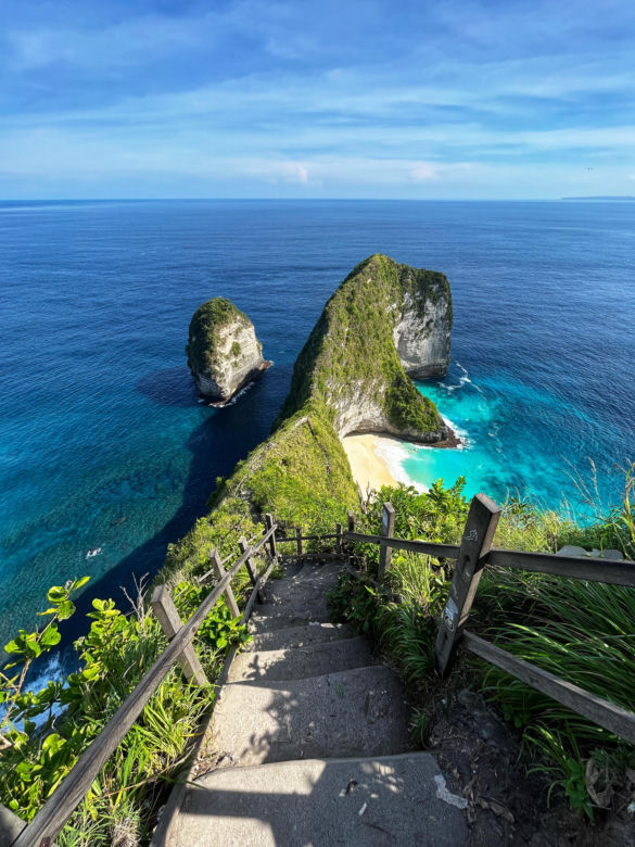 9. miejsce - Plaża Kelingking wyspie Nusa Penida w Indonezji