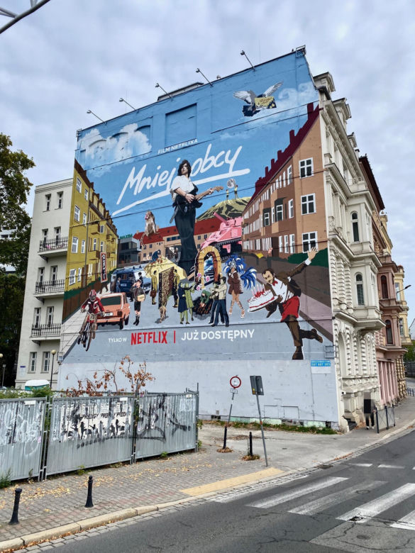 Wyjątkowy mural powstał we Wrocławiu! Wizualny hołd dla Jana Borysewicza z okazji sukcesu "Mniej obcego"