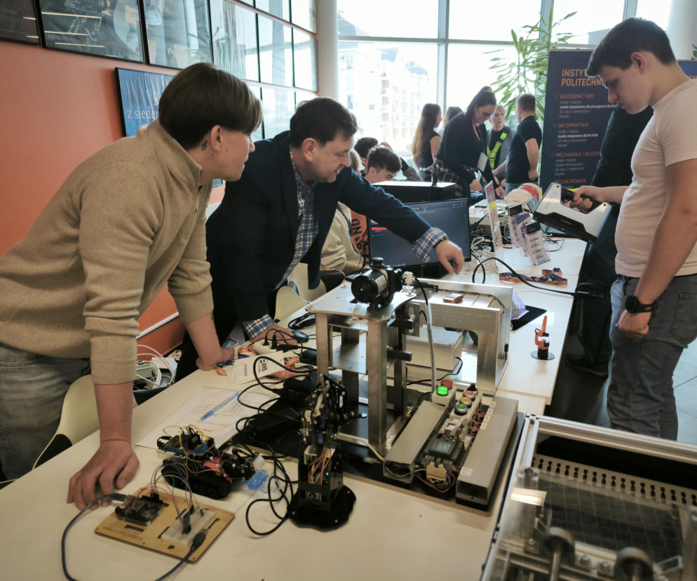 Studiuj w Lesznie. Drzwi Otwarte ANS przyciągnęły setki maturzystów