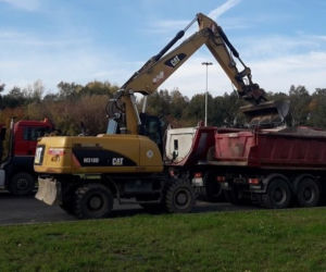 Przeładowane wywrotki i inne naruszenia w transporcie