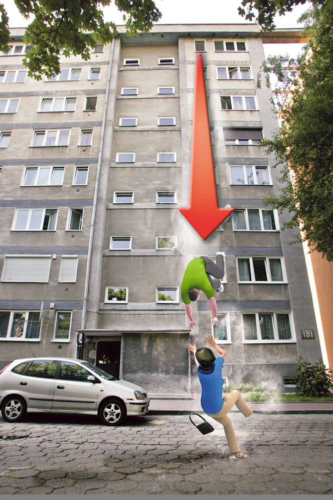 Samobójca spadł na dziewczynę