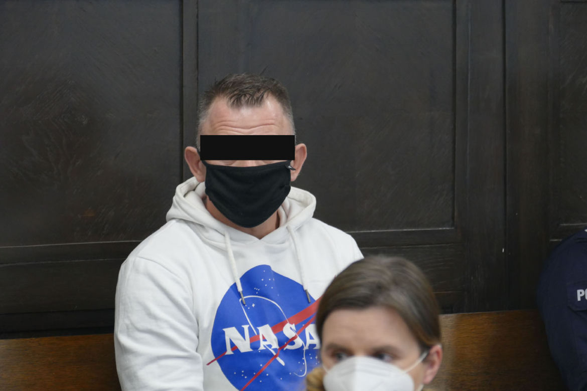 Skatował dwóch mężczyzn, bo zostawiła go żona