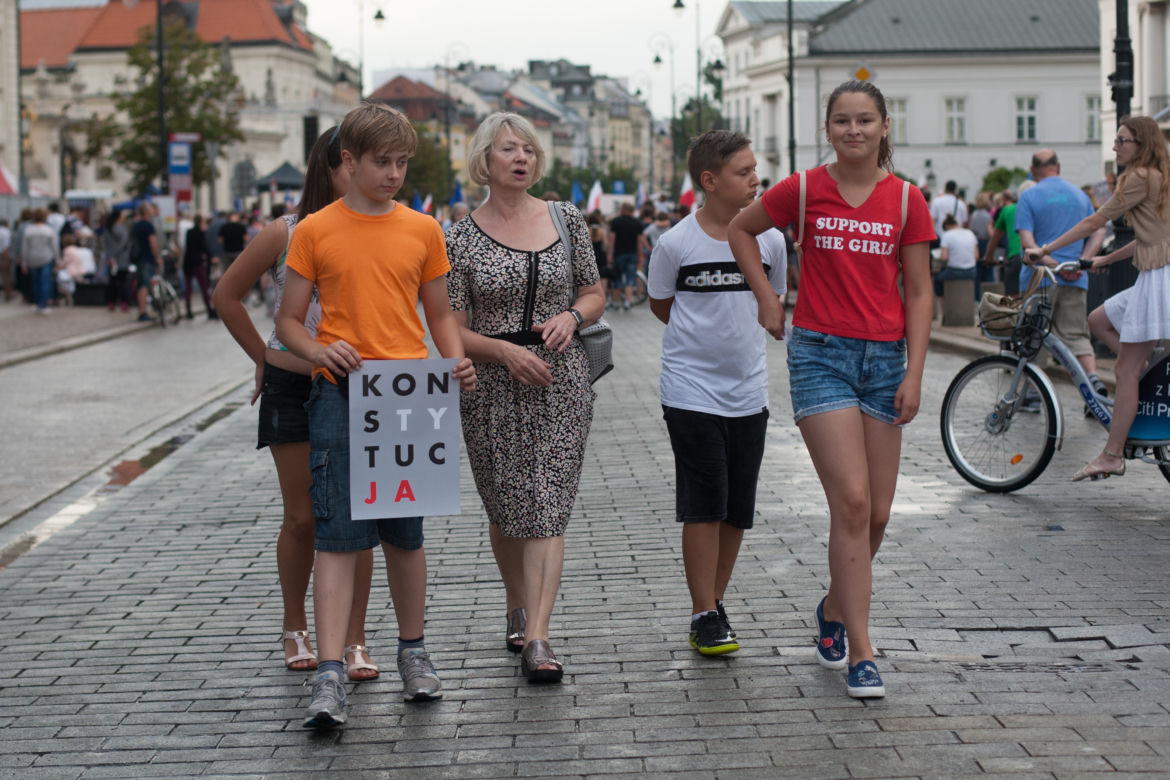 Wojna o sądy. Protesty w Polsce
