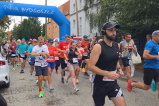 Pobiegli dla pamięci i bohaterów. Bydgoskie Szwederowo uczciło ofiary II wojny światowej