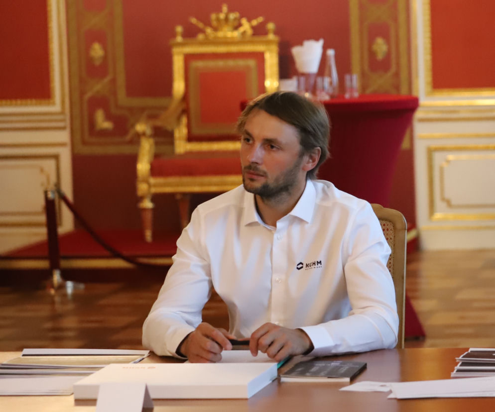 Na poznanie tych nazwisk czekałeś ponad miesiąc! Zagłosuj, nim będzie za późno